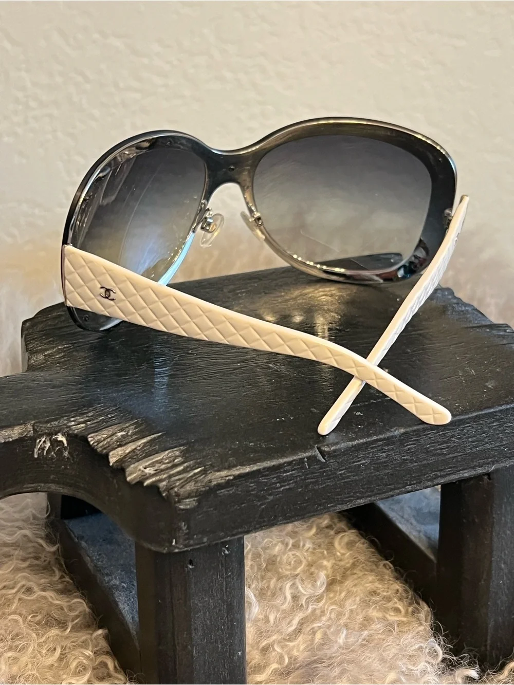 CHANEL White Quilted-Arm Sunglasses with Gradient Black-Gray Lenses Authentic